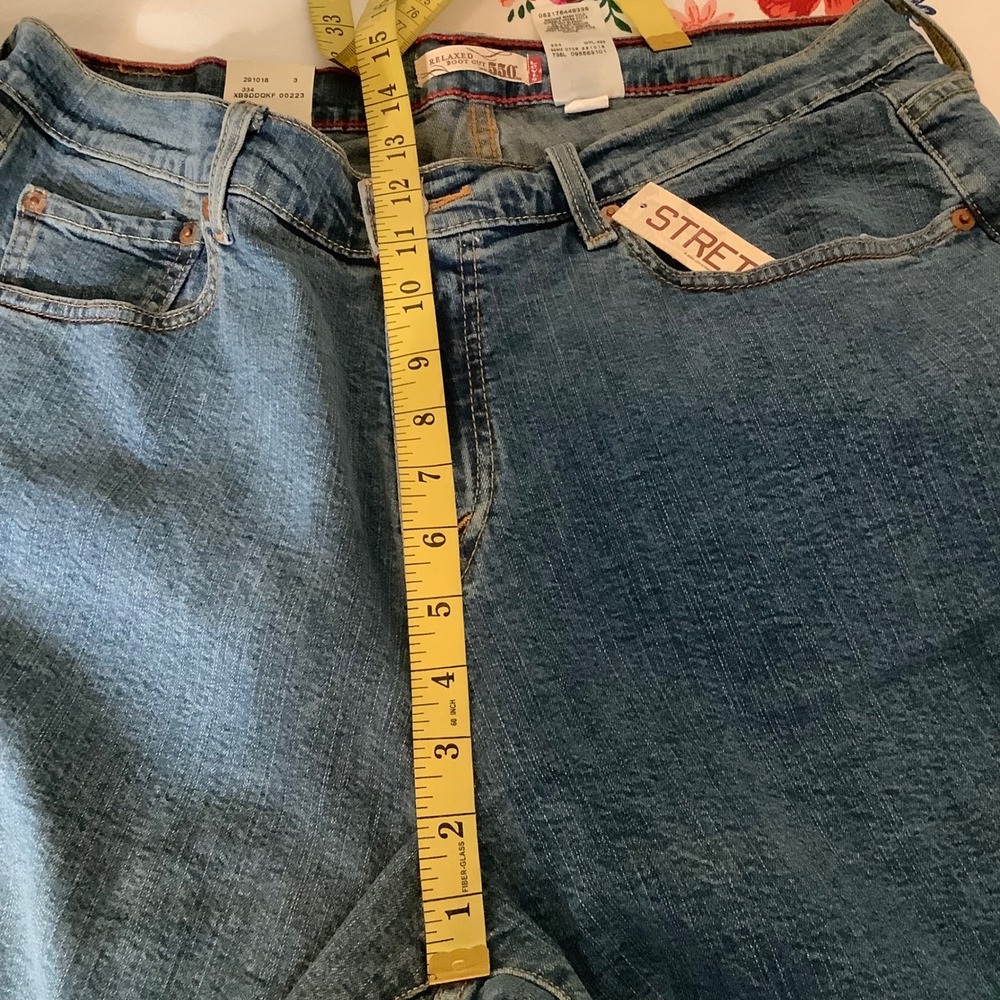 Levis 550 Relaxed Boot Cut Jeans Womens 18W Medium Wash Stretch Denim 291018-334 - Picture 8 of 14